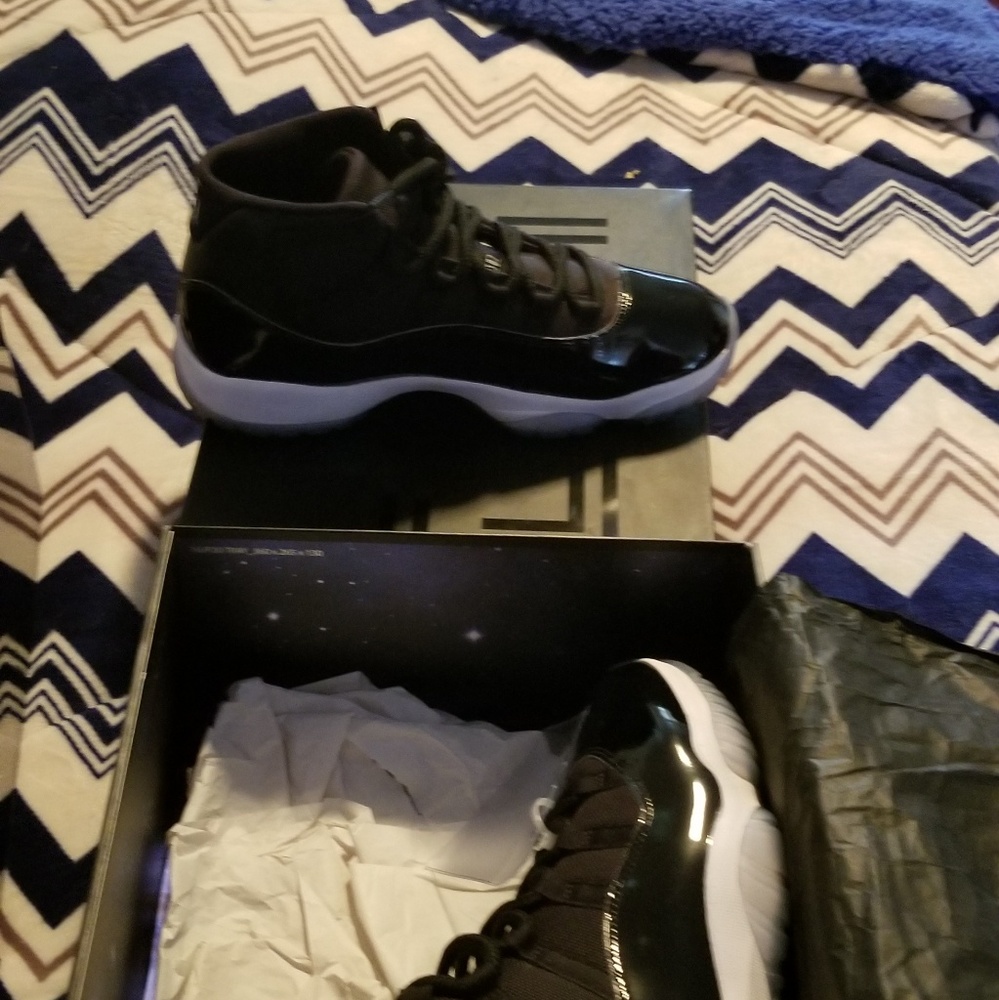 Jordans 11 space jams size 10.5 - Picture 1 of 7